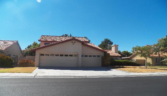 395 Rushing Creek Court, Henderson, NV 89014 