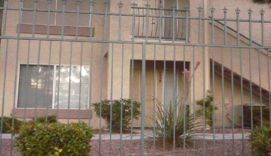5710 East Tropicana Avenue 1028, Las Vegas, NV 89122 