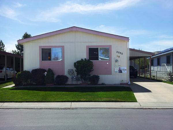 2020 Champagne St, Carson City, NV 89701 
