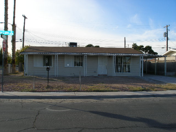 2601 San Luis Street, Las Vegas, NV 89115 