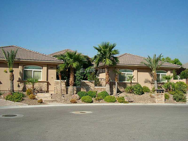 8835 Hickam  Avenue, Las Vegas, NV 89129 