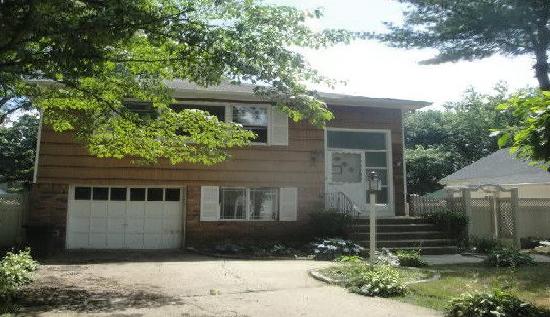 58 East 22nd Street, Huntington Station, NY 11746 