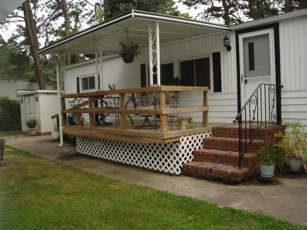 525 Riverleigh Avenue, Riverhead, NY 11901 