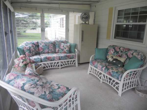 525-122 Riverleigh Ave, Riverhead, NY 11901 