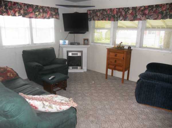 525-AA5 Riverleigh Ave, Riverhead, NY 11901 