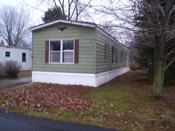 1052 Wish Circle, East Aurora, NY 14052 