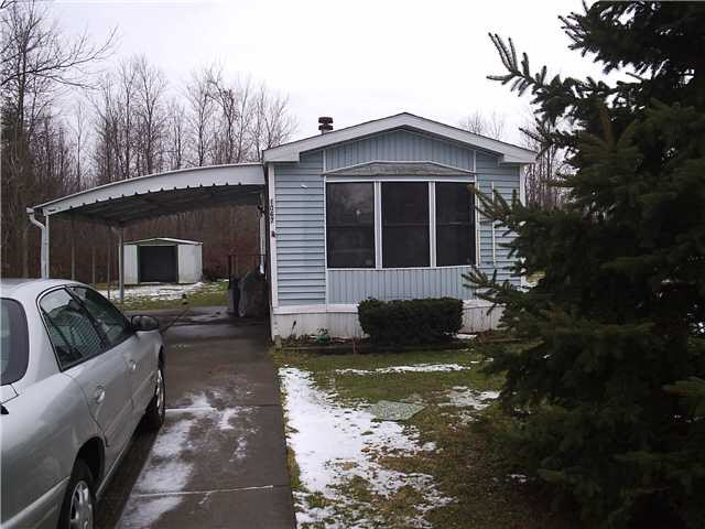 1067 Creekside, Derby, NY 14047 