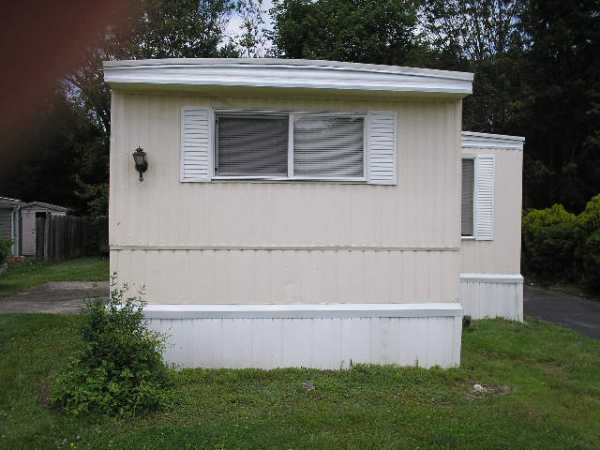 4 Gaye Lane, Bohemia, NY 11716 