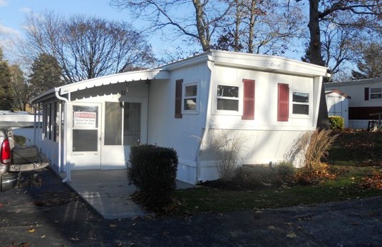 1964-33 River Rd, Calverton, NY 11933 