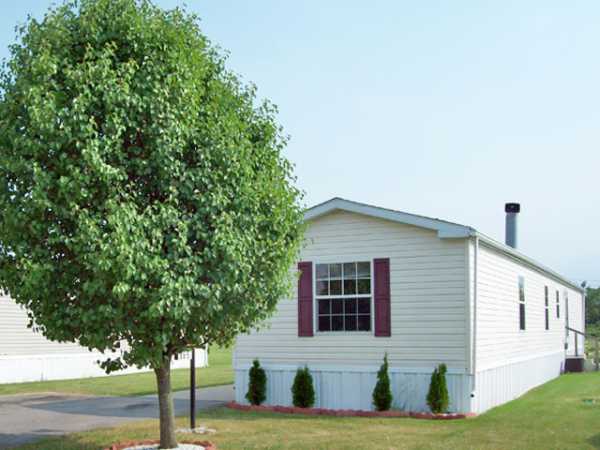 865 Birchwood Dr., Lockport, NY 14094 