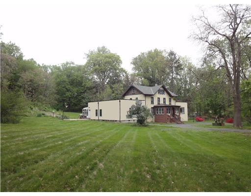 445 S Pascack Rd, Chestnut Ridge, NY 10977 