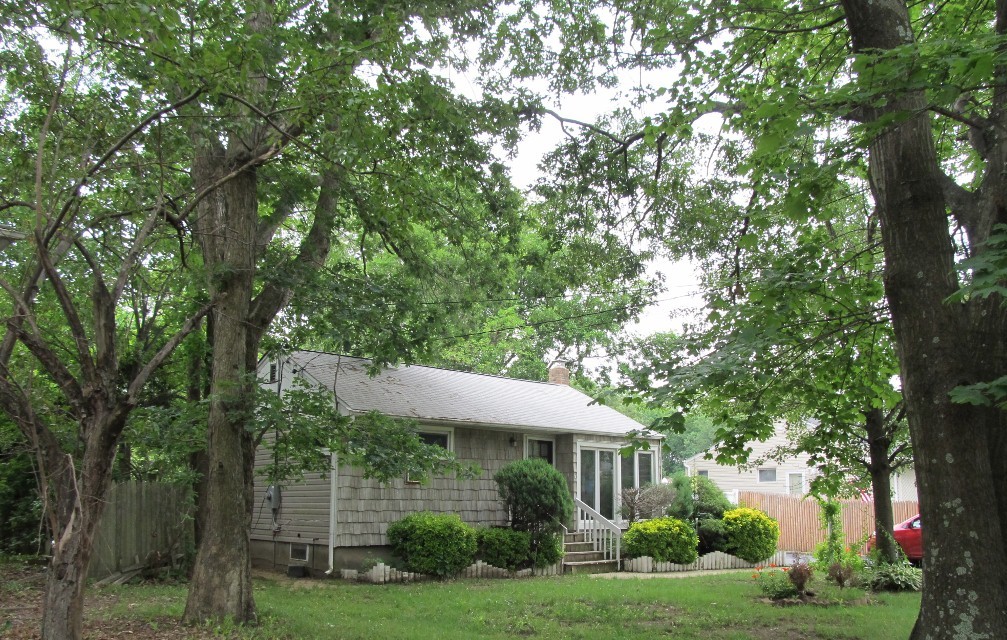 1141 Udall Road, Bay Shore, NY 11706 