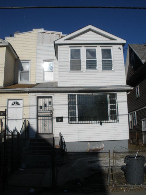 144-27 105th Avenue, Jamaica, NY 11435 