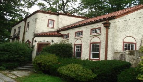 219 Hudson St, Pelham, NY 10803 