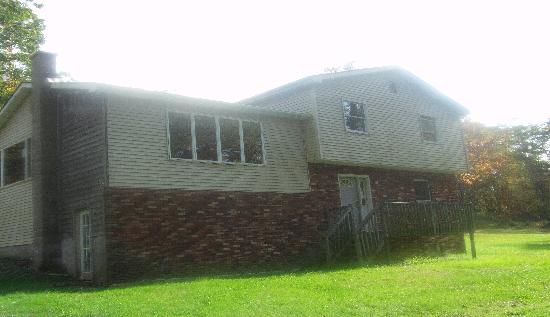 517 Peenpack Trl, Sparrowbush, NY 12780 