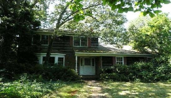 31 Woodland Drive, Bayport, NY 11705 