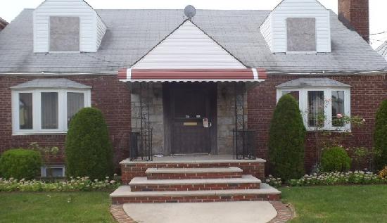 216-16 115th Ct, Cambria Heights, NY 11411 