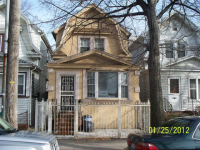 85 39 101st Street, Richmond Hill, NY 11418 
