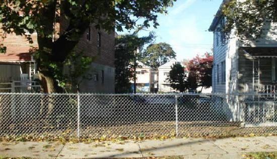 4421 Mundy Lane, Bronx, NY 10466 