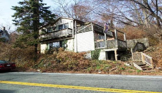 353 Jersey Avenue, Greenwood Lake, NY 10925 