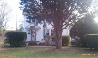 290 Park Avenue W, Westbury, NY 11590 