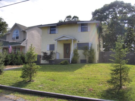 178 Van Buren St, Mastic, NY 11950 