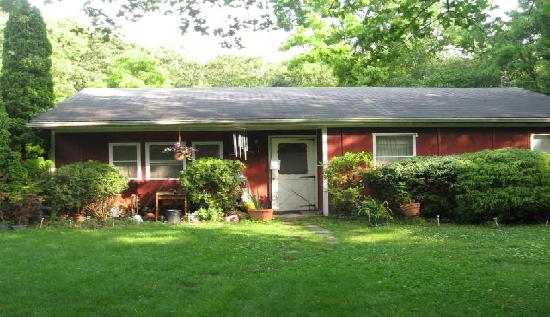 369 Church Lane, Riverhead, NY 11901 