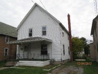 17 Walnut St, Perry, NY 14530 