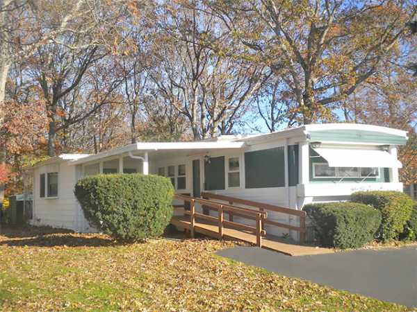 703 Fresh Pond Ave. #70, Calverton, NY 11933 