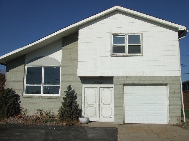 2244 George Urban Blvd, Depew, NY 14043 