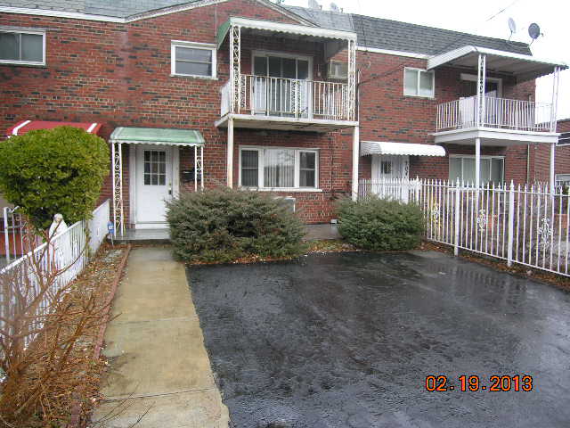 706 Hollywood Ave, Bronx, NY 10465 