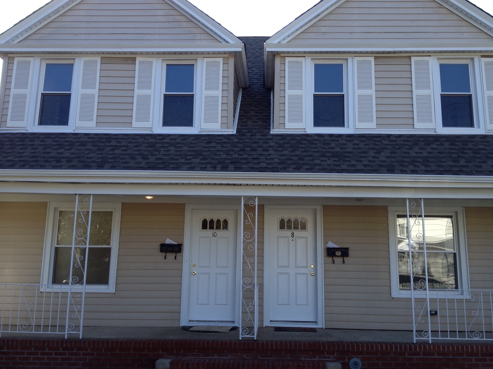 8-10 Clowes ave, Hempstead, NY 11550 