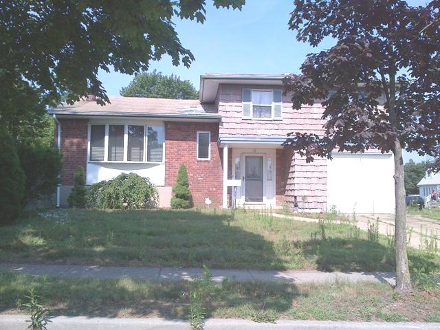 72 Linda Dr, Massapequa Park, NY 11762 
