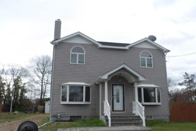 50 Lincoln Rd, Patchogue, NY 11772 