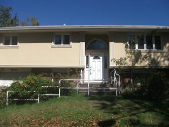 18 Karen Pl, Commack, NY 11725 