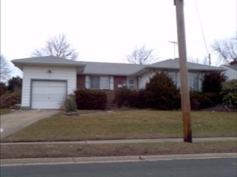 120 E Belle Terre Ave, Lindenhurst, NY 11757 