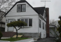 1426 L St, Elmont, NY 11003 