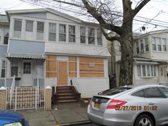 90 23 75th St, Woodhaven, NY 11421 