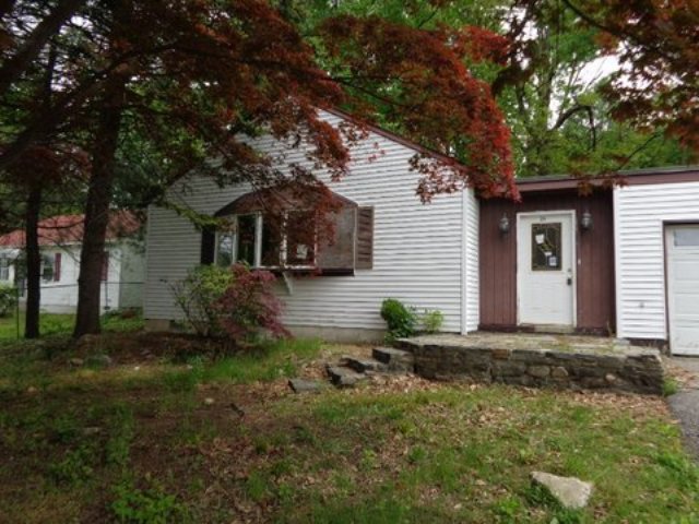 24 Leather Stocking Ln, White Plains, NY 10603 