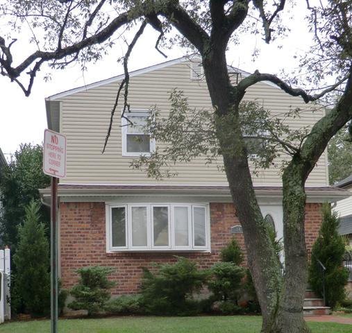 14 Exeter Avenue, Lynbrook, NY 11563 