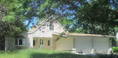 124 Split Cedar Dri, Islandia, NY 11749 
