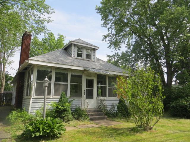 34 East St, Niskayuna, NY 12309 