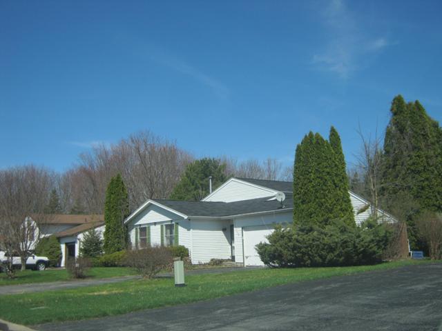 5529 Chateau Ln, Clay, NY 13041 