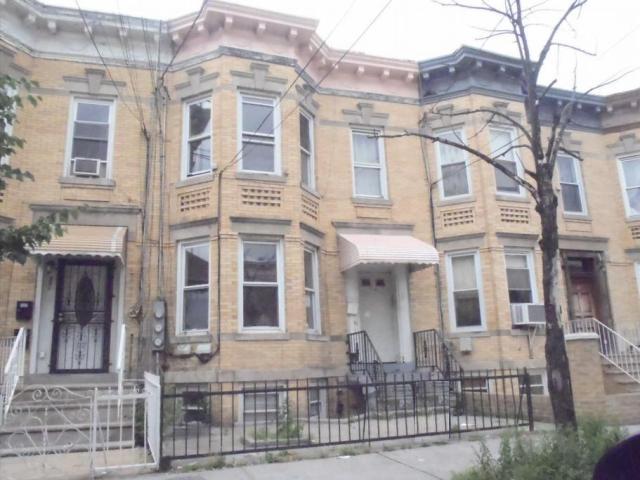 584 Crescent St, Brooklyn, NY 11208 