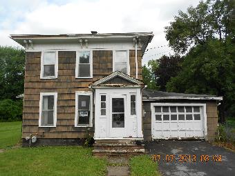 25 Spring St, Phoenix, NY 13135 