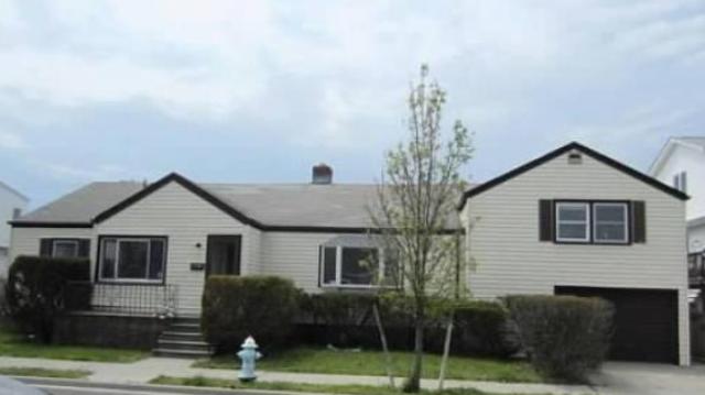 71 Barnes St, Long Beach, NY 11561 