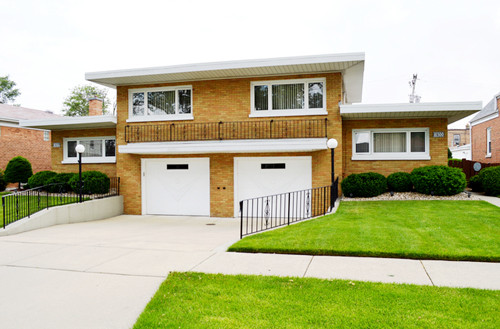 10304 PELHAM Street, Westchester, IL 10304 