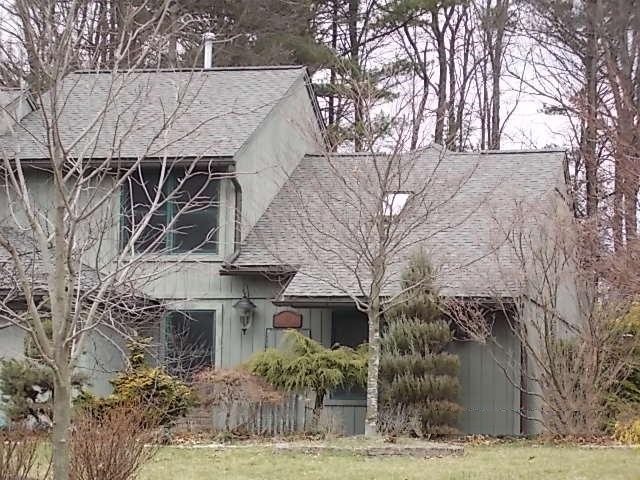 62 Thimbleberry Rd, Ballston Spa, NY 12020 