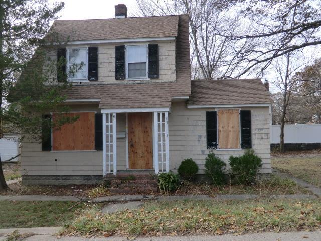 690 Deer Park Avenue, Babylon, NY 11702 