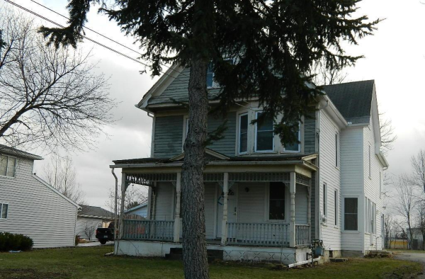 227 Seneca Creek Rd, West Seneca, NY 14224 